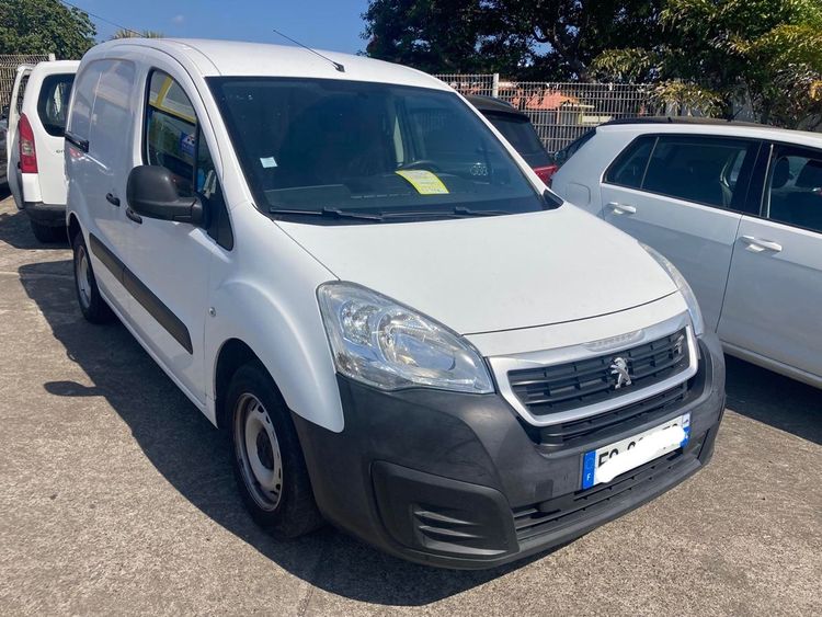 voiture occasion PEUGEOT PARTNER à la Réunion disponible sur noutlauto.re