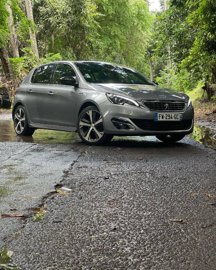 voiture occasion PEUGEOT 308 à la Réunion disponible sur noutlauto.re