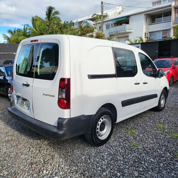 voiture occasion PEUGEOT PARTNER à la Réunion disponible sur noutlauto.re