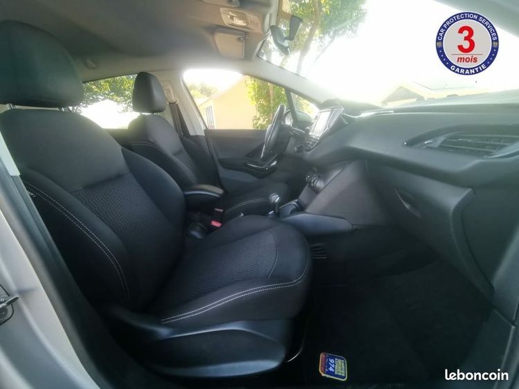 voiture occasion PEUGEOT 208 à la Réunion disponible sur noutlauto.re