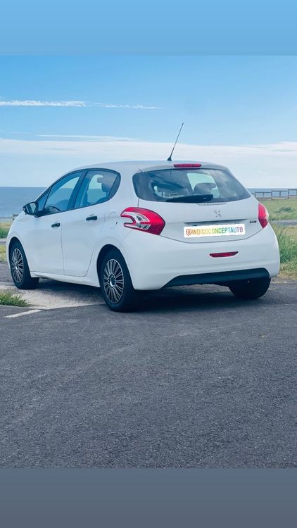 voiture occasion PEUGEOT 208 à la Réunion disponible sur noutlauto.re