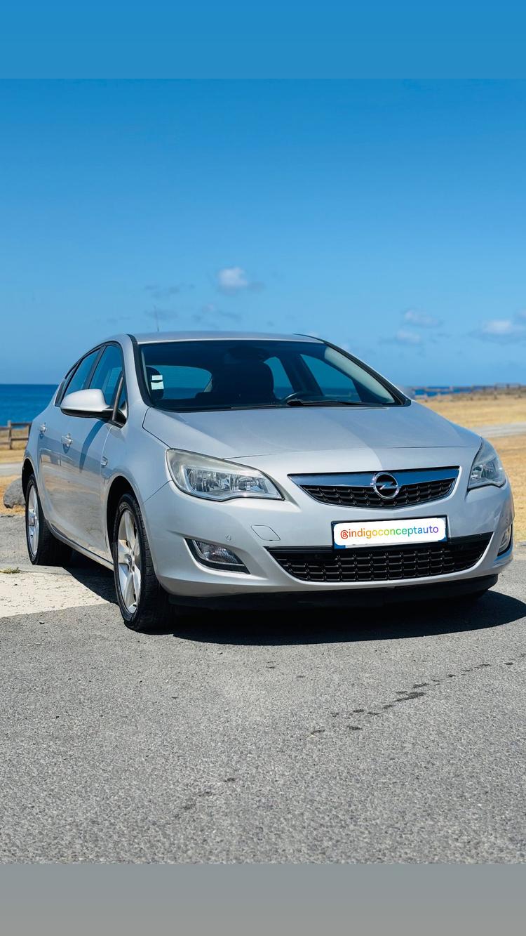 voiture occasion OPEL ASTRA à la Réunion disponible sur noutlauto.re