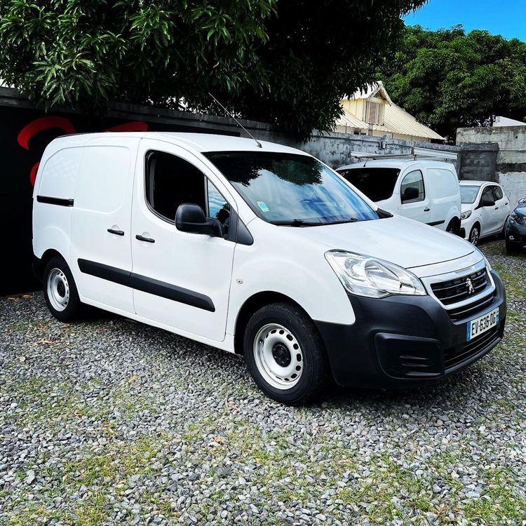 voiture occasion PEUGEOT PARTNER à la Réunion disponible sur noutlauto.re