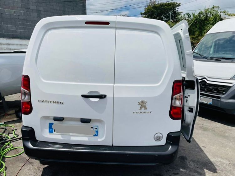 voiture occasion PEUGEOT PARTNER à la Réunion disponible sur noutlauto.re