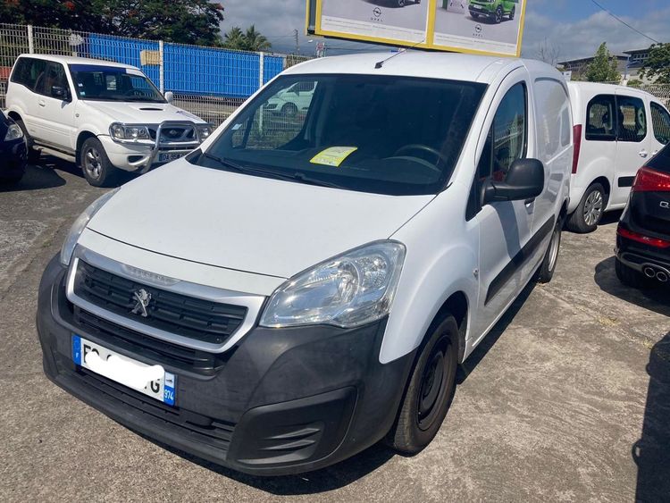 voiture occasion PEUGEOT PARTNER à la Réunion disponible sur noutlauto.re