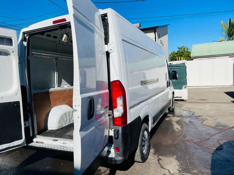 voiture occasion PEUGEOT BOXER à la Réunion disponible sur noutlauto.re