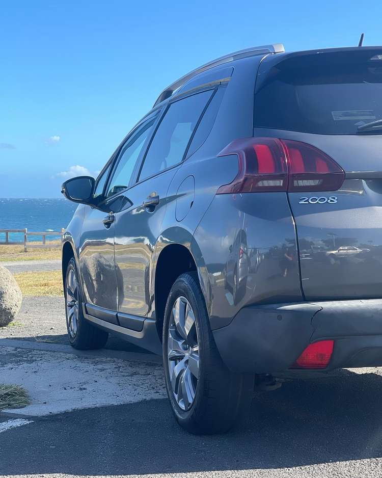 voiture occasion PEUGEOT 2008 à la Réunion disponible sur noutlauto.re