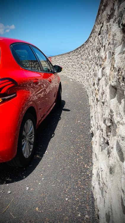 voiture occasion PEUGEOT 208 à la Réunion disponible sur noutlauto.re