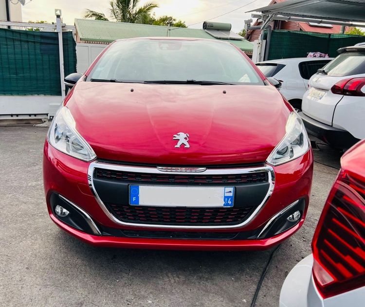 voiture occasion PEUGEOT 208 à la Réunion disponible sur noutlauto.re