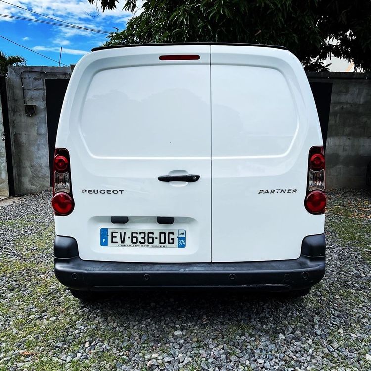 voiture occasion PEUGEOT PARTNER à la Réunion disponible sur noutlauto.re