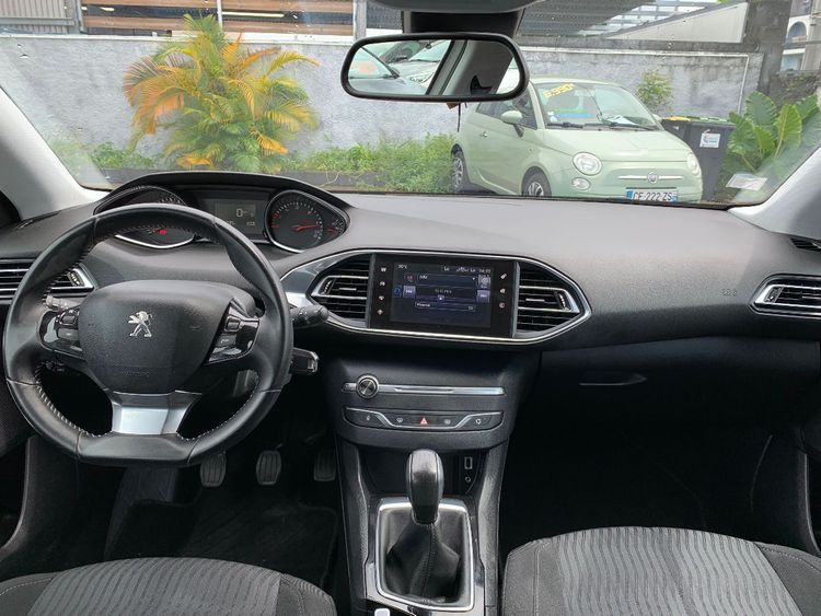voiture occasion PEUGEOT 308 à la Réunion disponible sur noutlauto.re