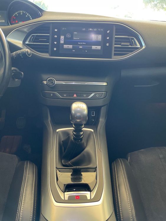 voiture occasion PEUGEOT 308 à la Réunion disponible sur noutlauto.re