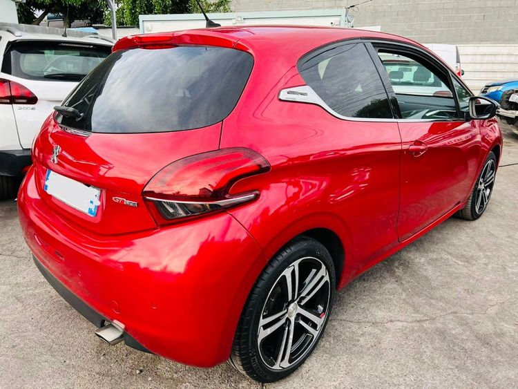 voiture occasion PEUGEOT 208 à la Réunion disponible sur noutlauto.re