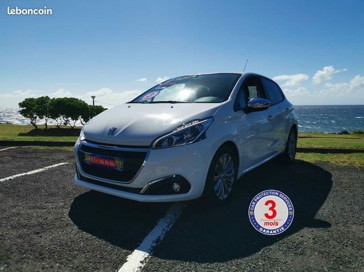 voiture occasion PEUGEOT 208 à la Réunion disponible sur noutlauto.re