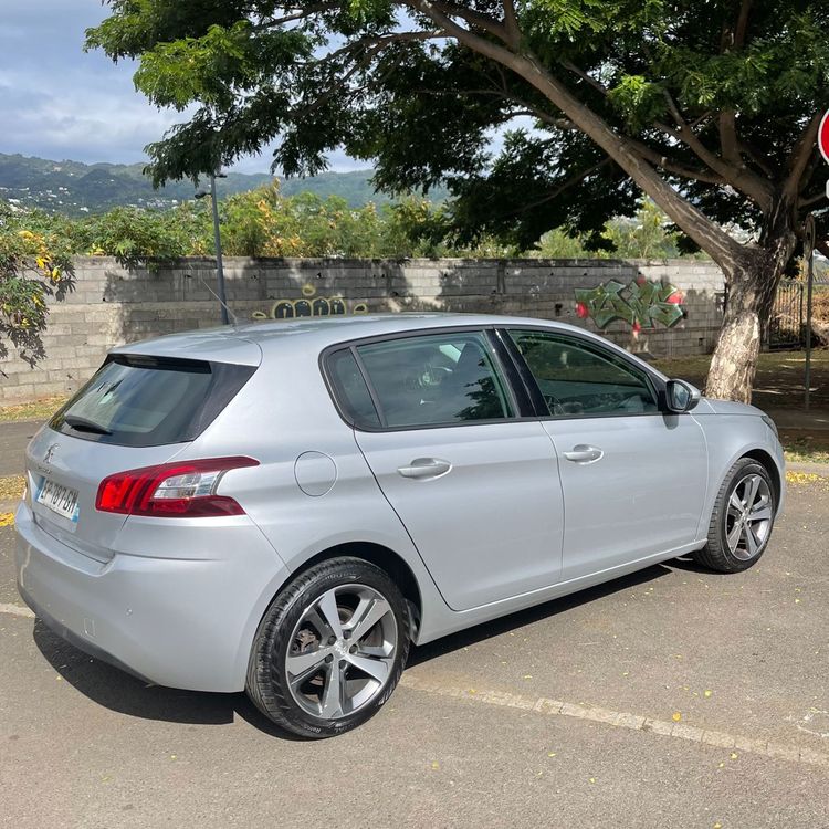 voiture occasion PEUGEOT 308 à la Réunion disponible sur noutlauto.re