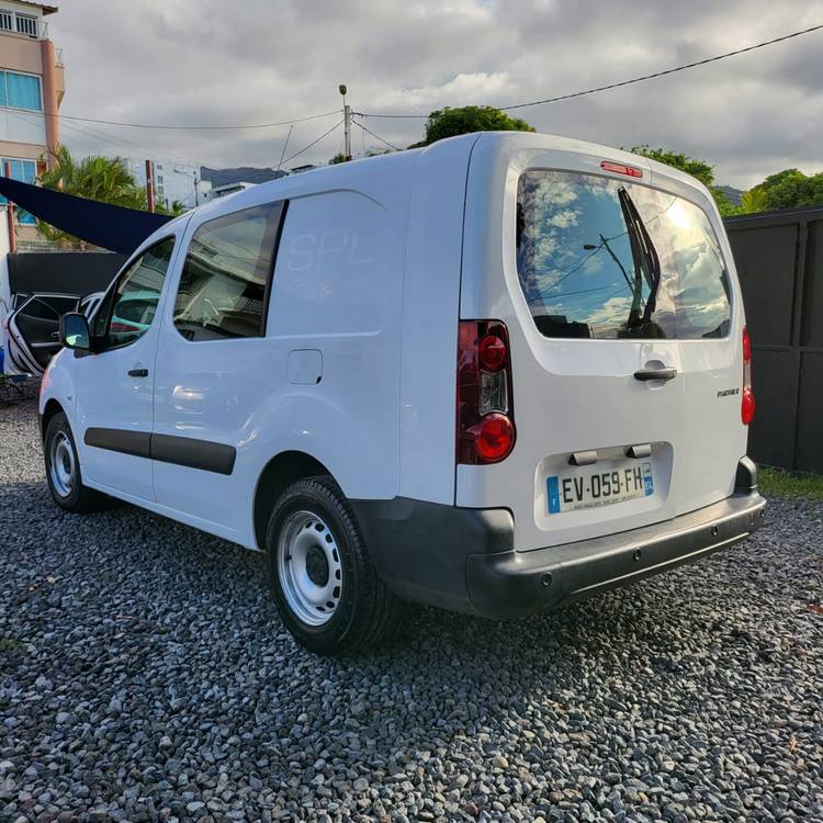 voiture occasion PEUGEOT PARTNER à la Réunion disponible sur noutlauto.re