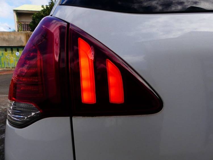 voiture occasion PEUGEOT 3008 à la Réunion disponible sur noutlauto.re