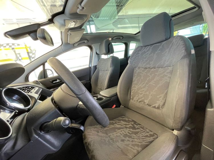 voiture occasion PEUGEOT 3008 à la Réunion disponible sur noutlauto.re