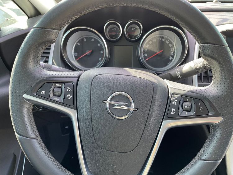 voiture occasion OPEL ASTRA à la Réunion disponible sur noutlauto.re