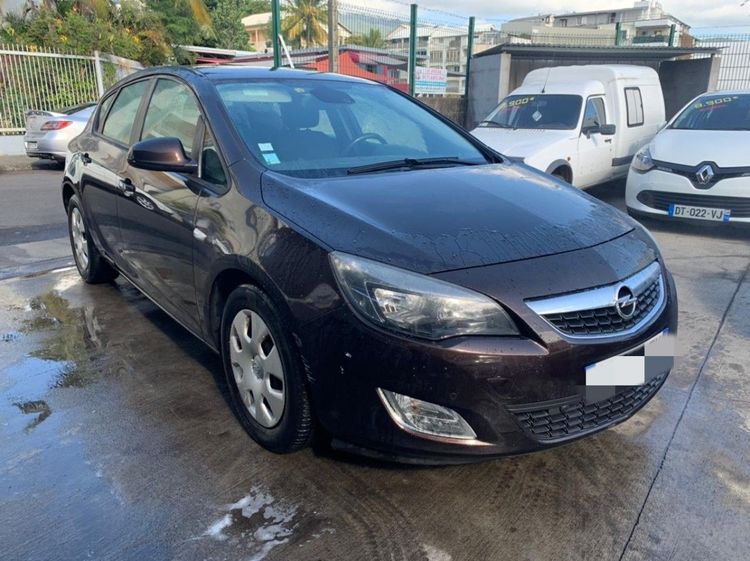 voiture occasion OPEL ASTRA à la Réunion disponible sur noutlauto.re