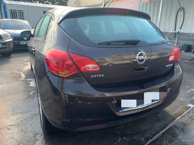 voiture occasion OPEL ASTRA à la Réunion disponible sur noutlauto.re