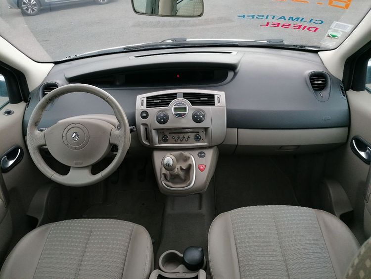 voiture occasion RENAULT SCENIC à la Réunion disponible sur noutlauto.re