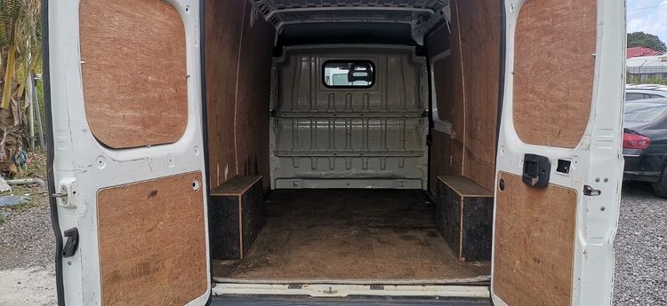 voiture occasion PEUGEOT BOXER à la Réunion disponible sur noutlauto.re