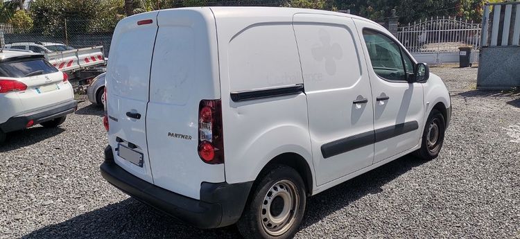 voiture occasion PEUGEOT PARTNER à la Réunion disponible sur noutlauto.re