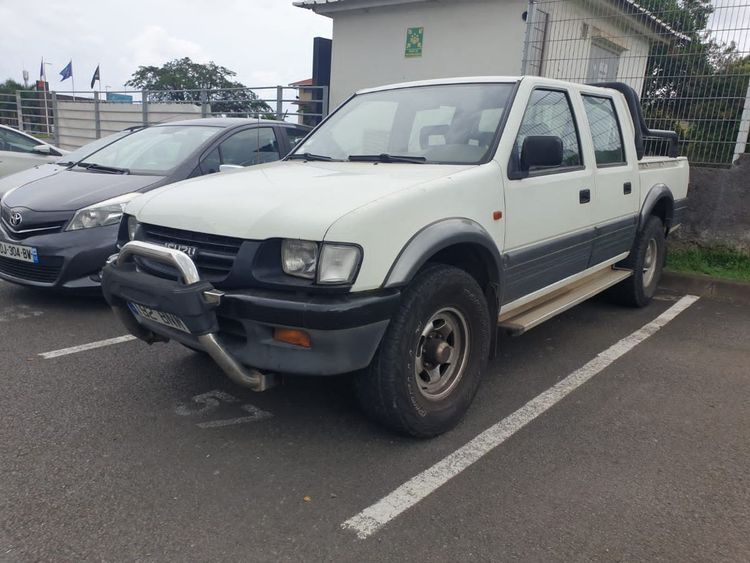 voiture occasion ISUZU D-MAX à la Réunion disponible sur noutlauto.re