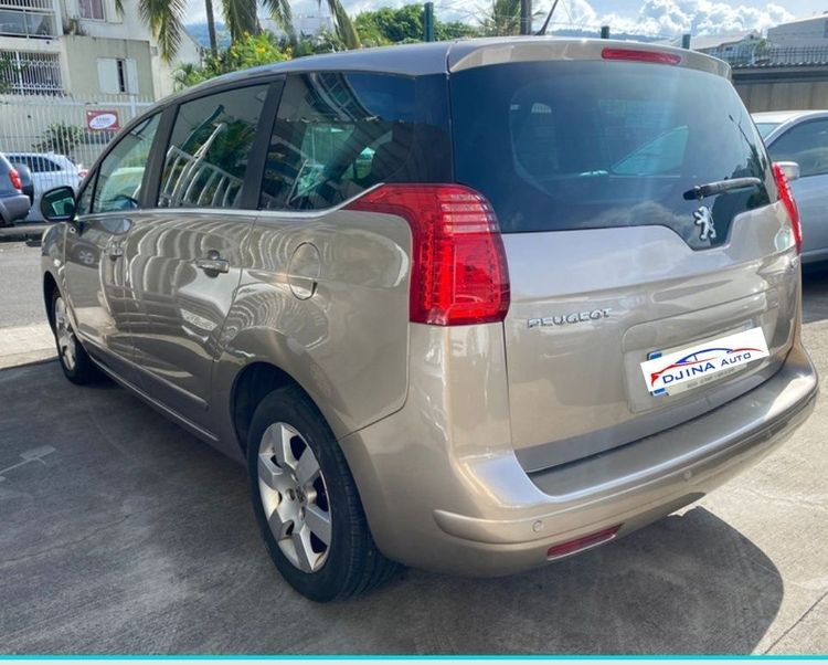 voiture occasion PEUGEOT 5008 à la Réunion disponible sur noutlauto.re