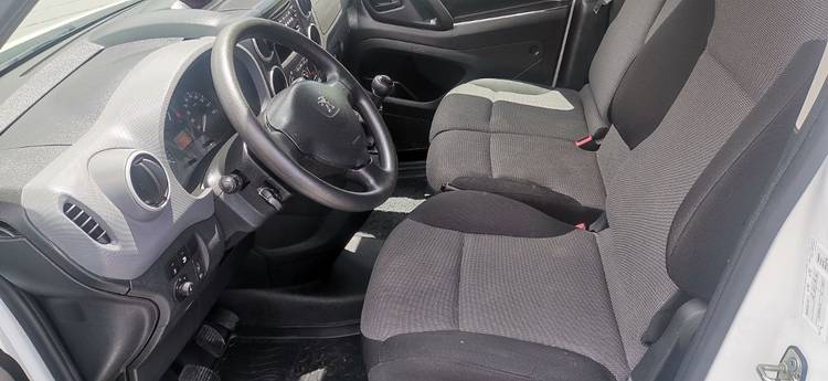 voiture occasion PEUGEOT PARTNER à la Réunion disponible sur noutlauto.re