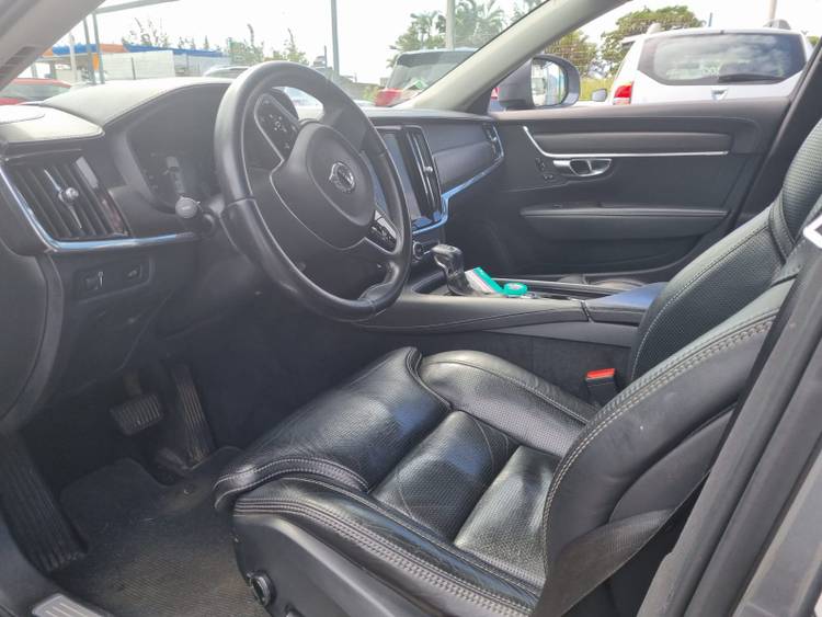 voiture occasion VOLVO V 90 à la Réunion disponible sur noutlauto.re