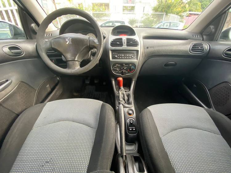 voiture occasion PEUGEOT 206 à la Réunion disponible sur noutlauto.re