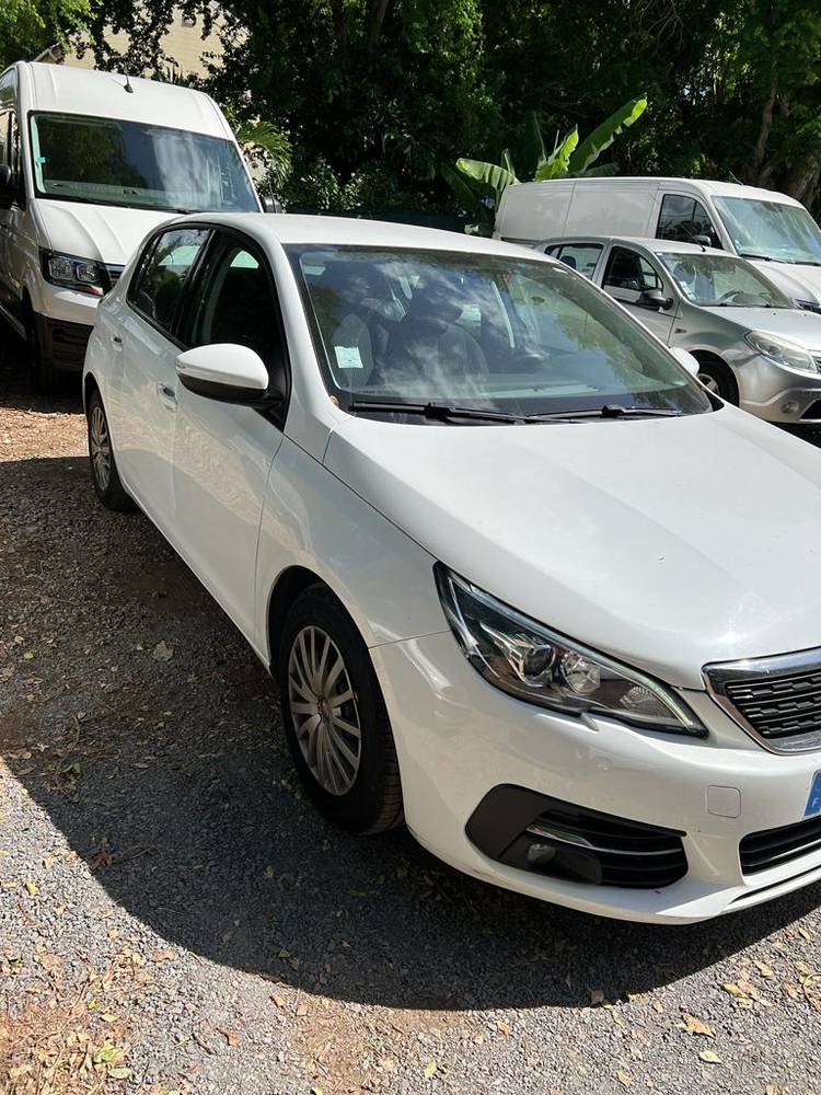 voiture occasion PEUGEOT 308 à la Réunion disponible sur noutlauto.re