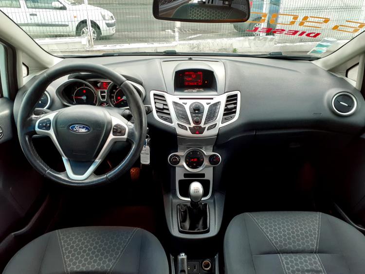 voiture occasion FORD FIESTA à la Réunion disponible sur noutlauto.re