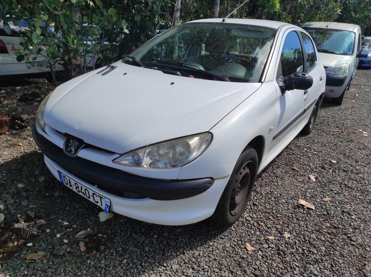 voiture occasion PEUGEOT 206 à la Réunion disponible sur noutlauto.re