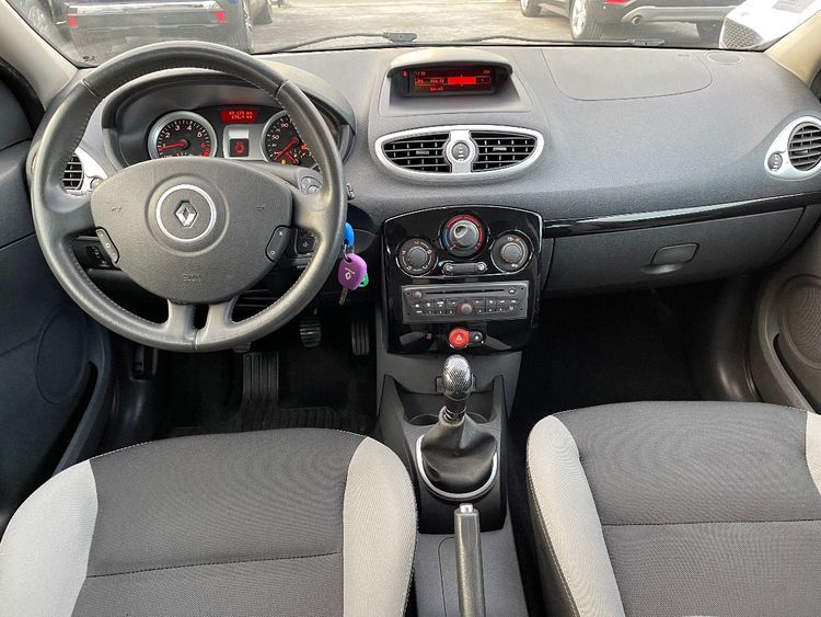 voiture occasion RENAULT CLIO à la Réunion disponible sur noutlauto.re