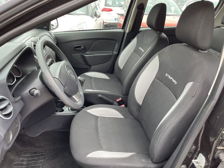 voiture occasion DACIA SANDERO à la Réunion disponible sur noutlauto.re