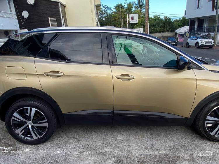 voiture occasion PEUGEOT 3008 à la Réunion disponible sur noutlauto.re