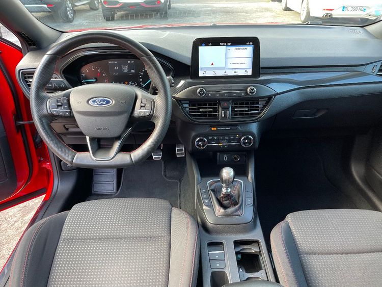 voiture occasion FORD FOCUS à la Réunion disponible sur noutlauto.re