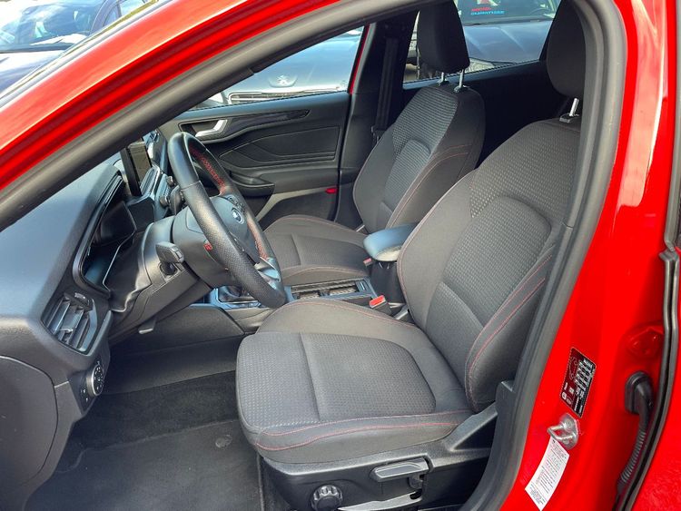 voiture occasion FORD FOCUS à la Réunion disponible sur noutlauto.re