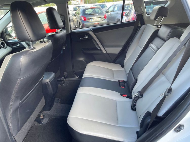 voiture occasion TOYOTA RAV4 à la Réunion disponible sur noutlauto.re