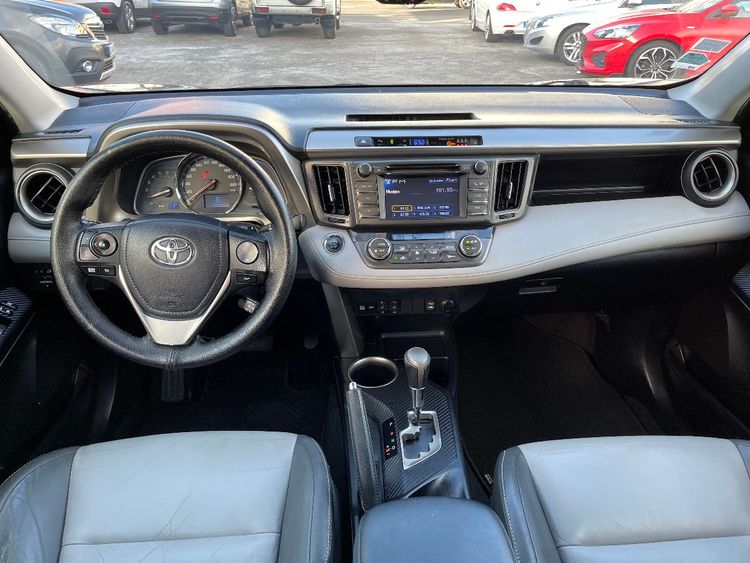 voiture occasion TOYOTA RAV4 à la Réunion disponible sur noutlauto.re
