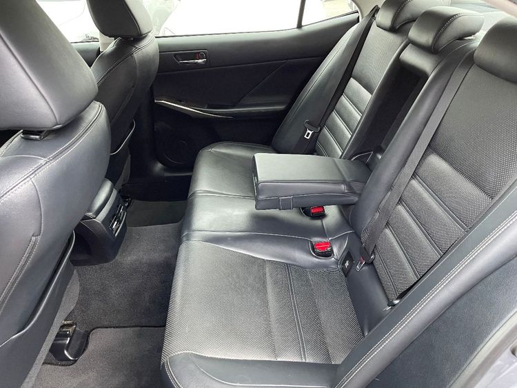 voiture occasion LEXUS IS à la Réunion disponible sur noutlauto.re