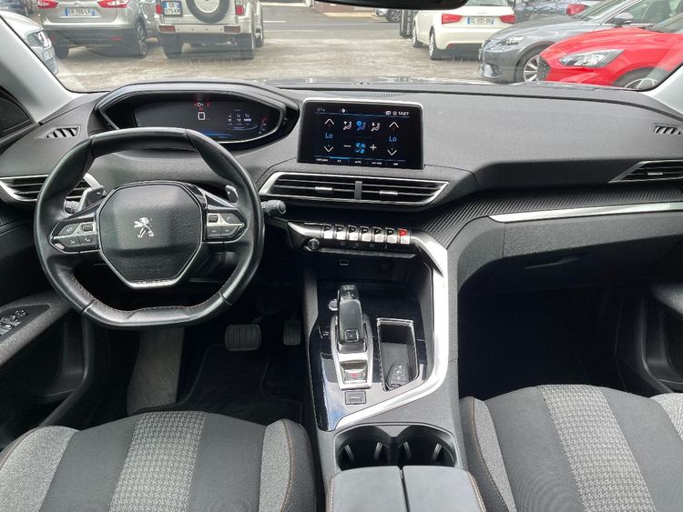 voiture occasion PEUGEOT 3008 à la Réunion disponible sur noutlauto.re