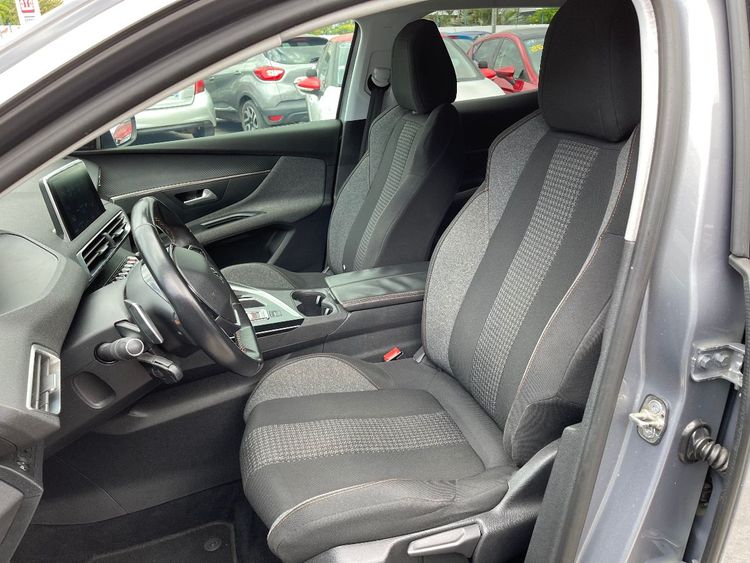 voiture occasion PEUGEOT 3008 à la Réunion disponible sur noutlauto.re