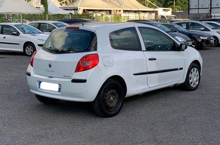 voiture occasion RENAULT CLIO à la Réunion disponible sur noutlauto.re