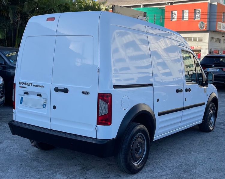 voiture occasion FORD TRANSIT CONNECT à la Réunion disponible sur noutlauto.re
