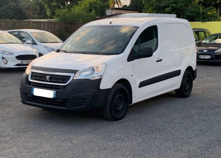 voiture occasion PEUGEOT PARTNER à la Réunion disponible sur noutlauto.re