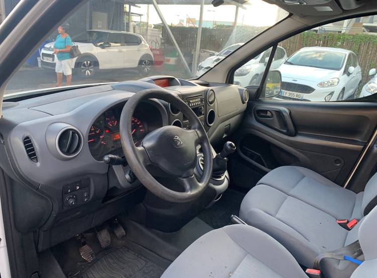 voiture occasion PEUGEOT PARTNER à la Réunion disponible sur noutlauto.re